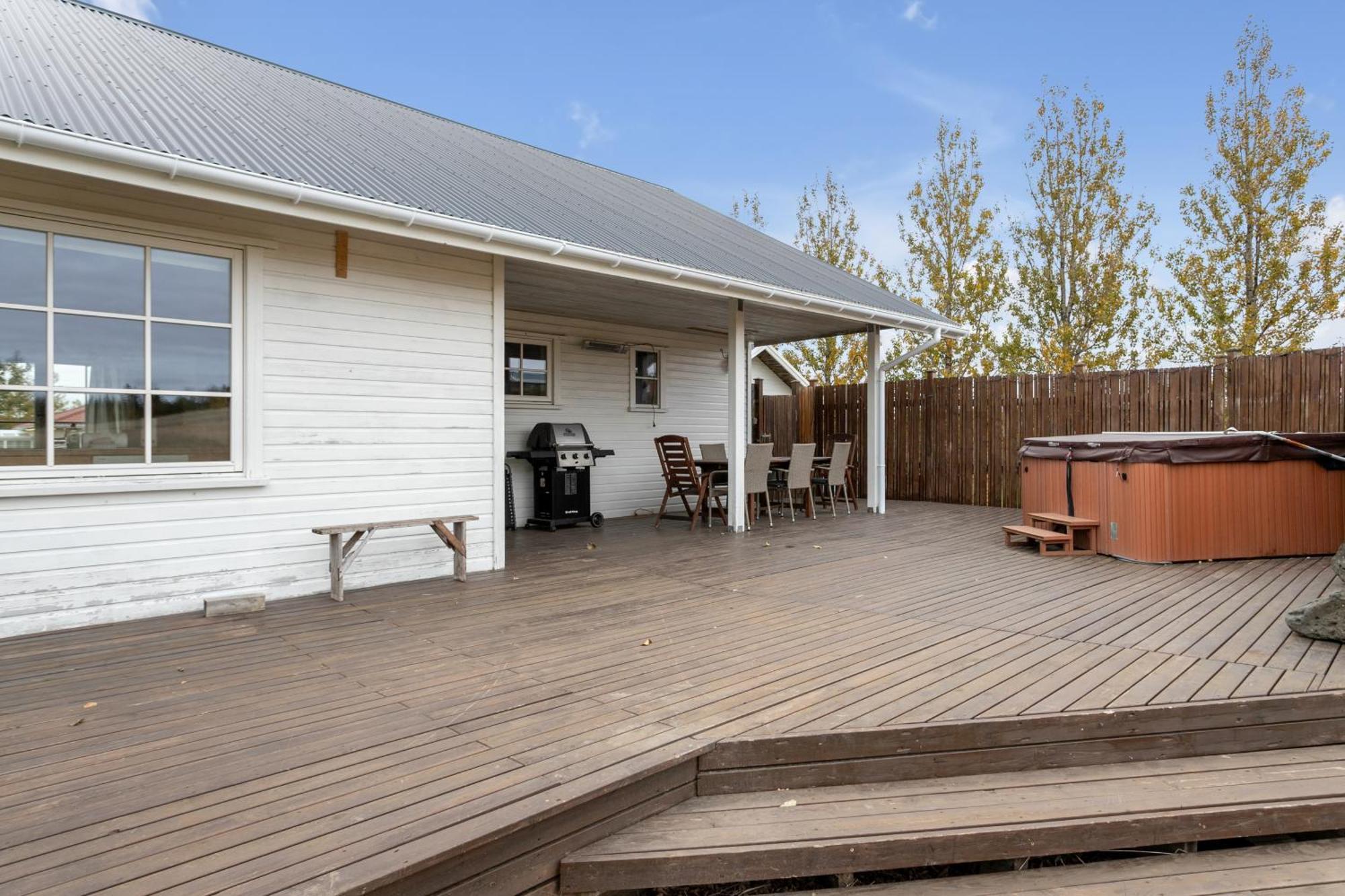 Charming Villa With A Hot Tub, By The Golden Circle Reykholt  Buitenkant foto