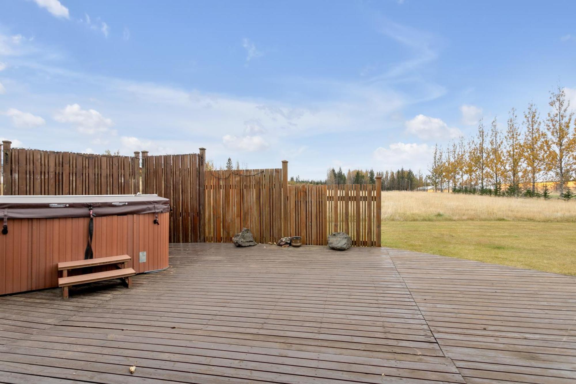 Charming Villa With A Hot Tub, By The Golden Circle Reykholt  Buitenkant foto
